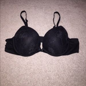 Victoria’s Secret body push up bra